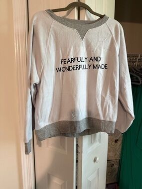 GAP Light Gray and White Crewneck Sweatshirt